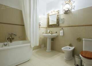 Отель Hotel Fortetsya Hetmana Киев Номер Делюкс-1